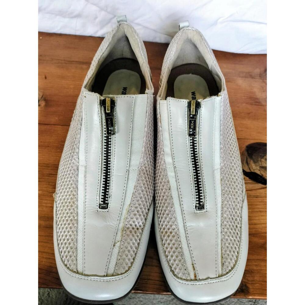 Women's 9.5 W Light Beige Walking Cradles Zip-Front Comfort Shoes